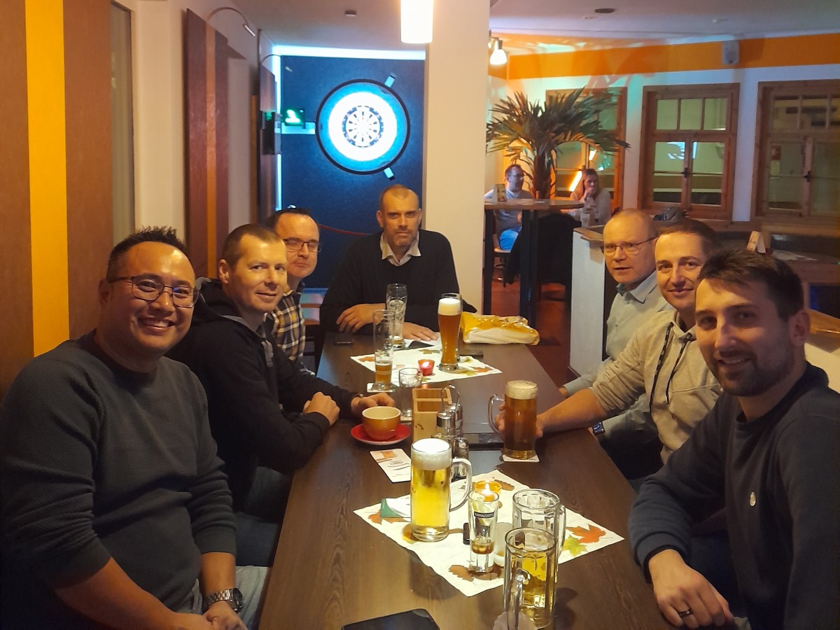 Kim-Phuc Pham, Lars Pfannkuche, Klaus Horbrügger, Michael Reiter, Mike Ladendorf, Franz Jacob und Guido Härter