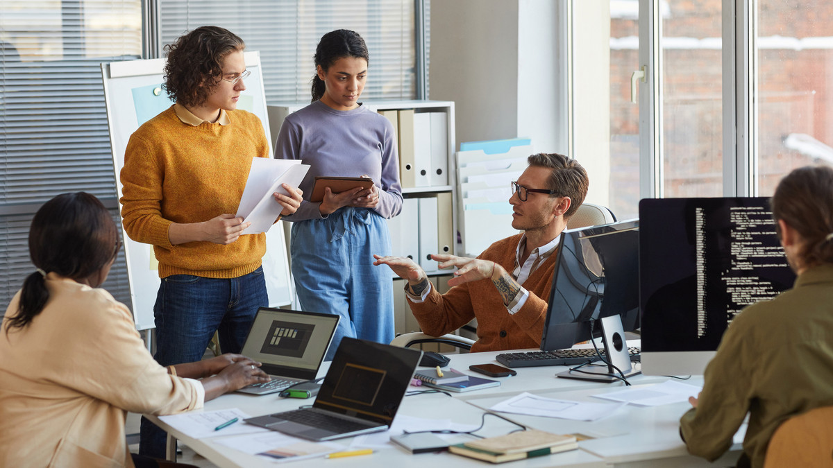 Informationen zum Lehrgang Bachelor Professional in IT per E-Mail anfordern