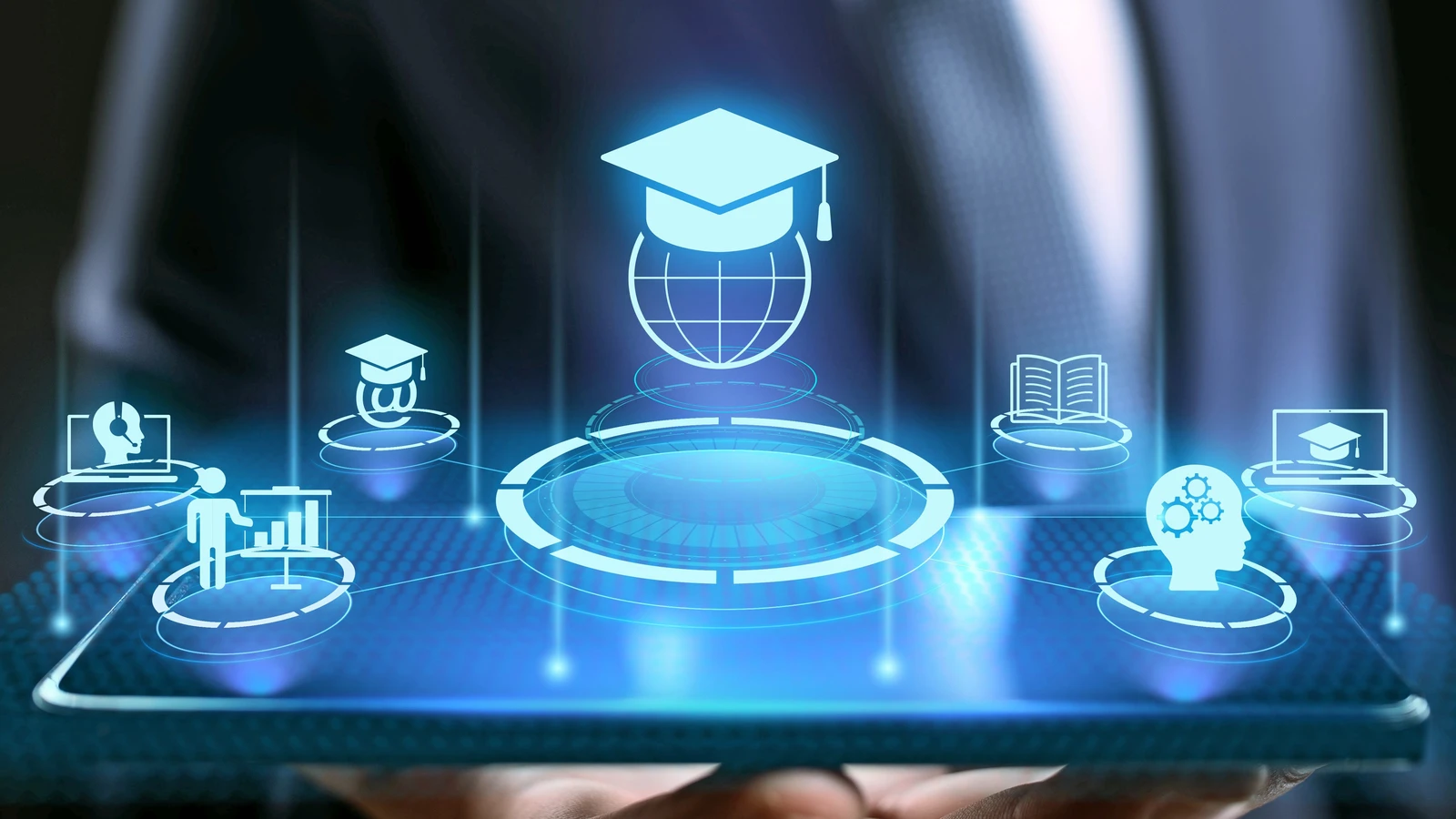 Bild verdeutlicht: Der Campus von manQ ist die Gesamtheit unserer Online-Systeme mit allen Lerninhalten und den Möglichkeiten zum persönlichen Austausch